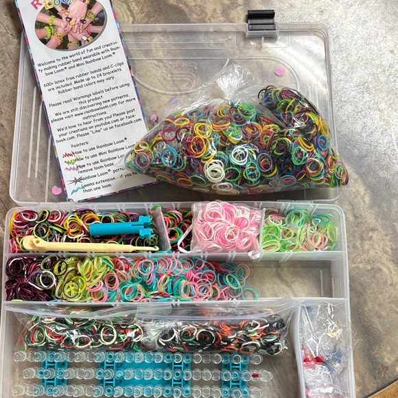 Colorful Loom Band Kit preloved - Picture 1 of 5